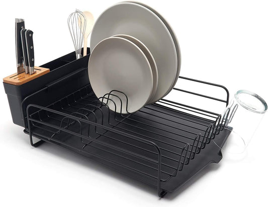 <p>Efficient Plate Drying with our Premium Dish Drainer: Cutlery Holder, Drip Tray &amp; Black Coated Steel.</p> <p>&nbsp;</p>